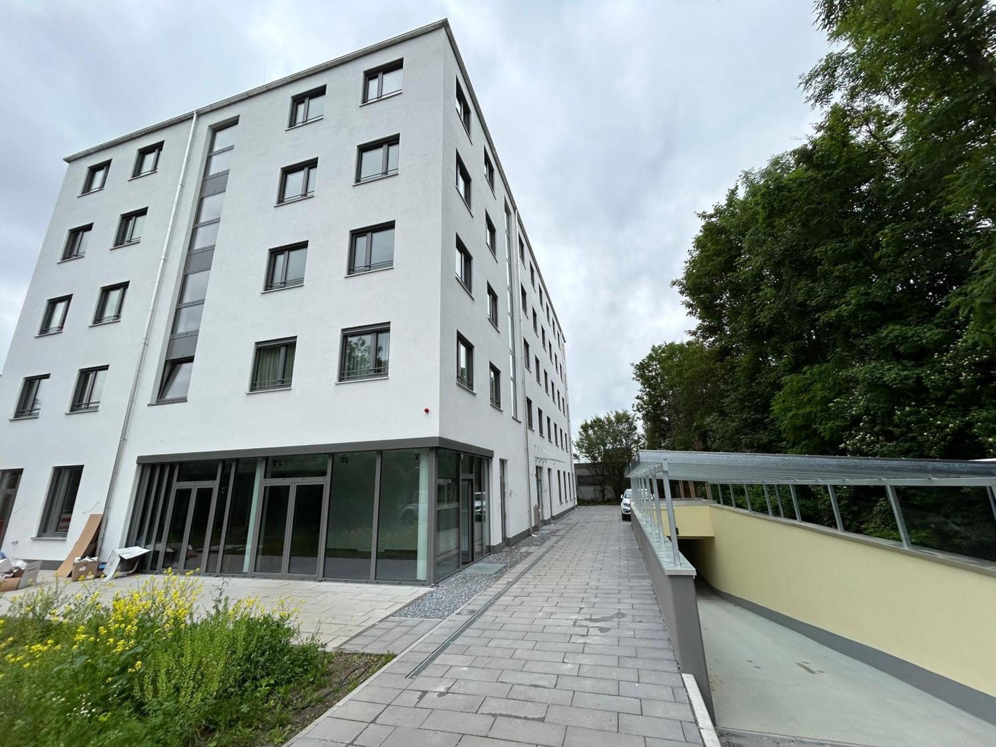 Munique Hotel Muenchen อุนเทอร์ชไลสส์ไฮม์ ภายนอก รูปภาพ